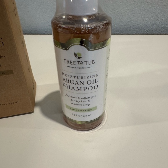 Tree to Tub Other - Tree to Tub Moisturizing Argan Oil Shampoo - Clear